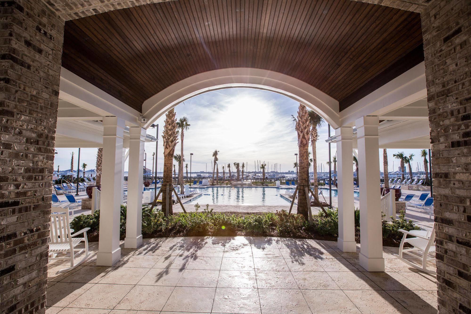 The Beach Club At Charleston Harbor Resort And Marina Маунт Плезант Екстериор снимка